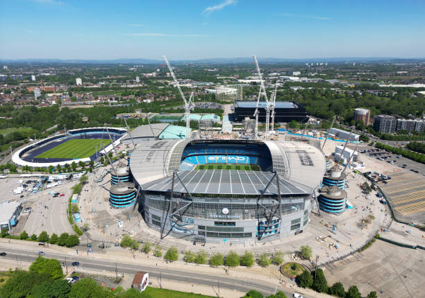 Sân vận động Etihad: Từ sân điền kinh đến biểu tượng của Manchester City