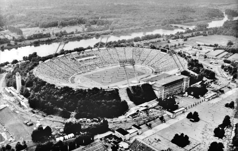 Red Bull Arena Leipzig: Từ Di Tích Xưa Cũ Đến Sân vận động Hiện Đại Hàng Đầu Châu Âu